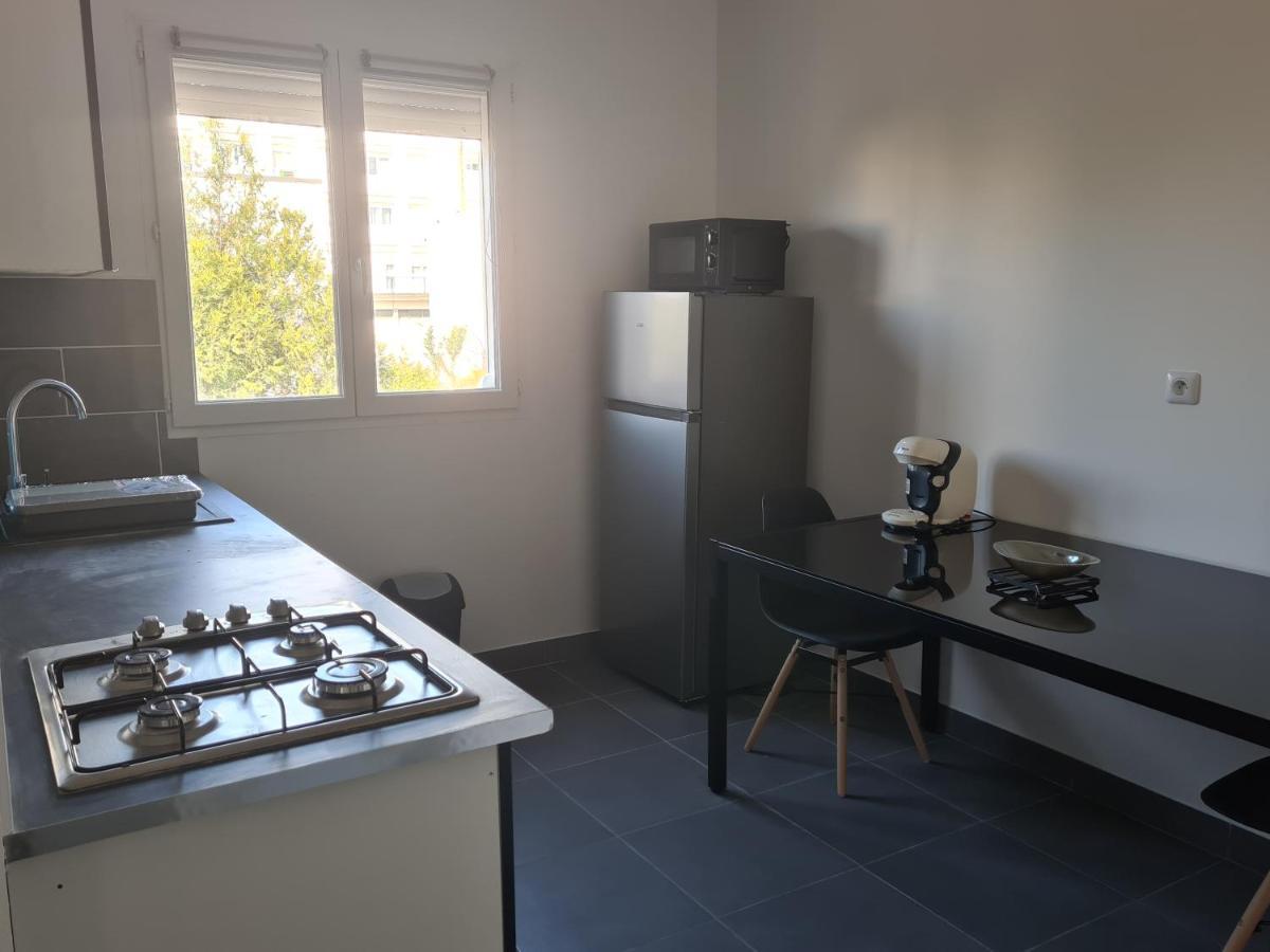 Appartement Jolie F1 Neuf Et Fonctionnel à Argenteuil Extérieur photo