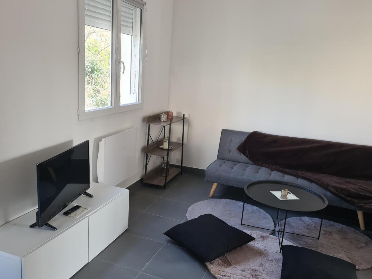 Appartement Jolie F1 Neuf Et Fonctionnel à Argenteuil Extérieur photo