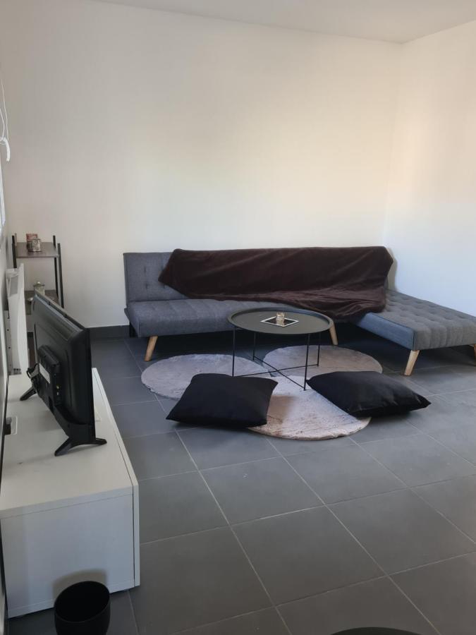 Appartement Jolie F1 Neuf Et Fonctionnel à Argenteuil Extérieur photo