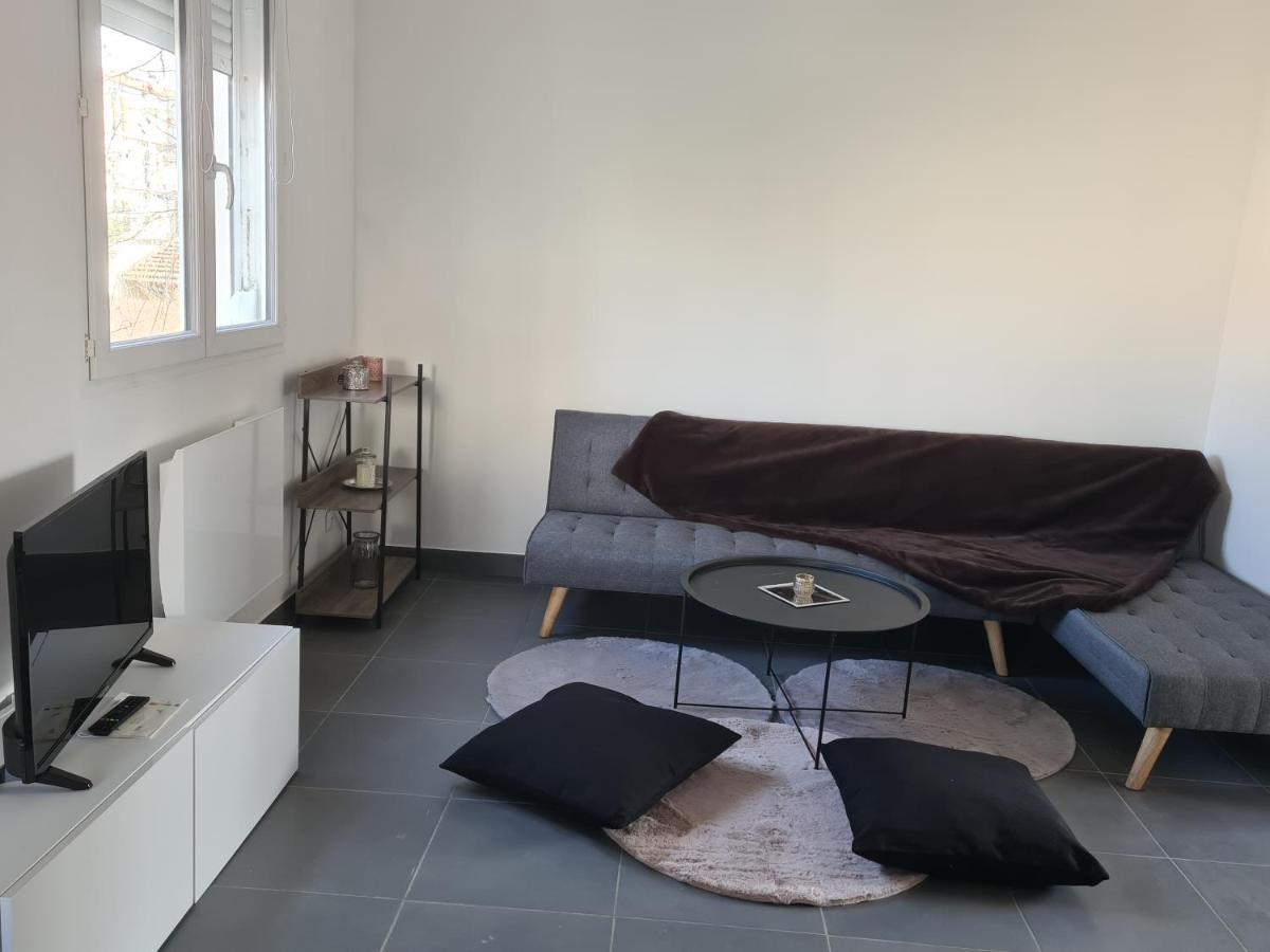 Appartement Jolie F1 Neuf Et Fonctionnel à Argenteuil Extérieur photo